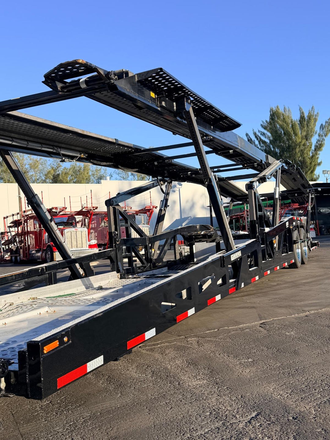 2019 Peterbilt 389 w/a 2019 Cottrell CX09 LSFA 80’