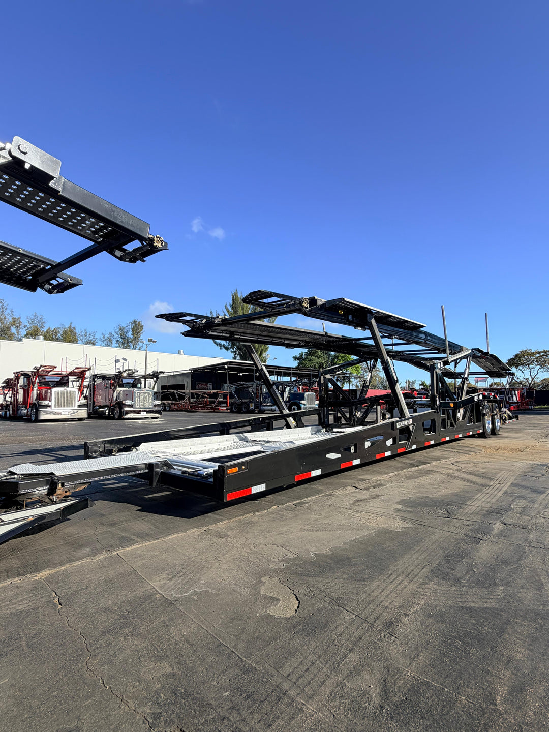 2024 Peterbilt 389 (ChopTop) w/a 2024 Cottrell CX09 LSFA 80”