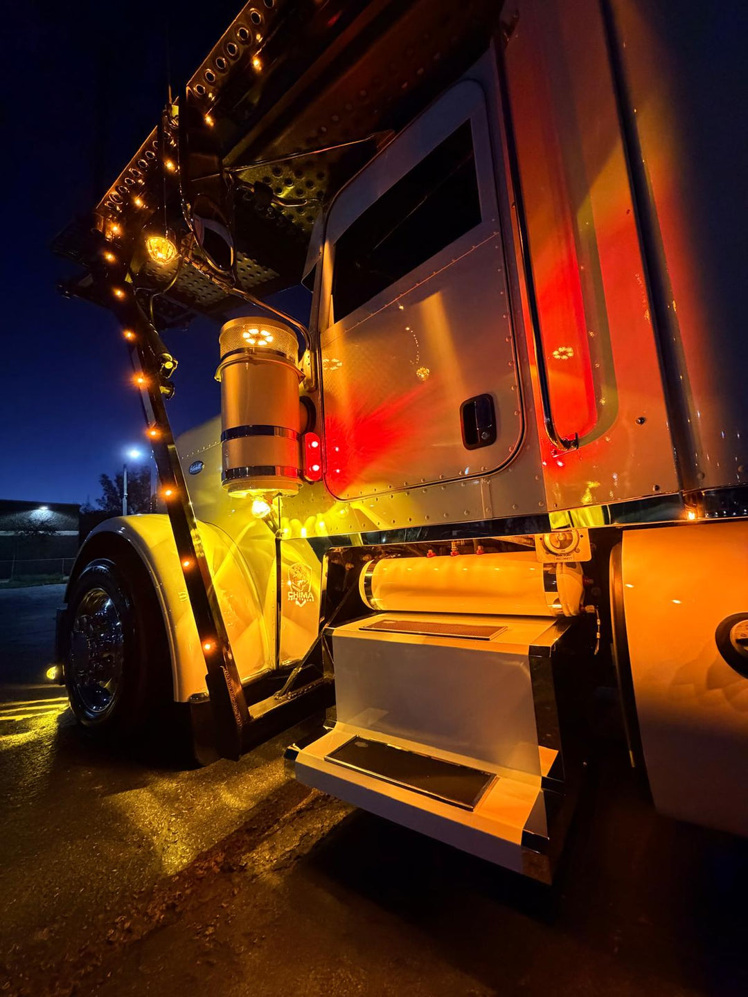 2021 Peterbilt 389 (ChopTop) w/a 2023 Cottrell LSFA 80”