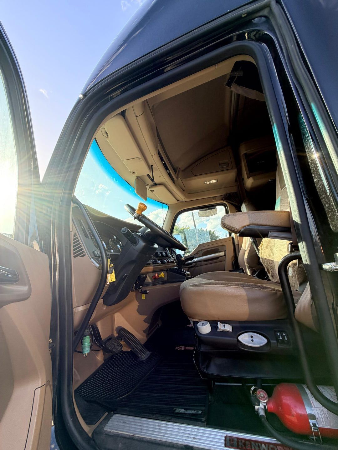 2017 KW T680 w/a 2018 Cottrell 5307 XL