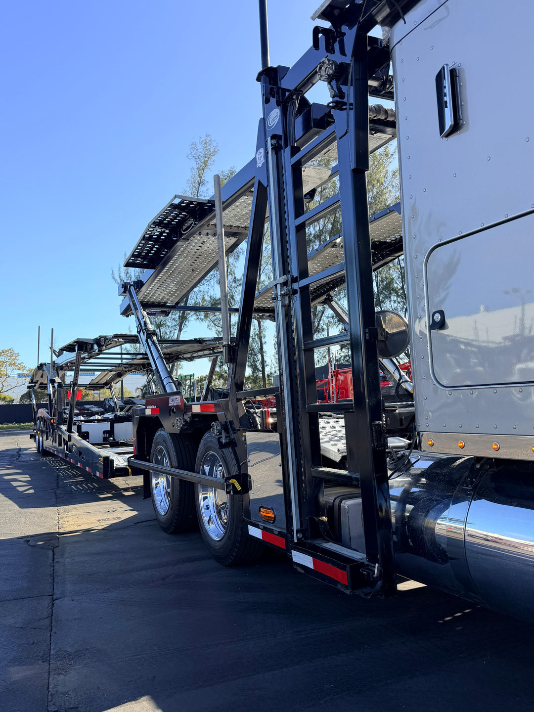 2024 Peterbilt 389 (ChopTop) w/a 2024 Cottrell CX09 LSFA 80”