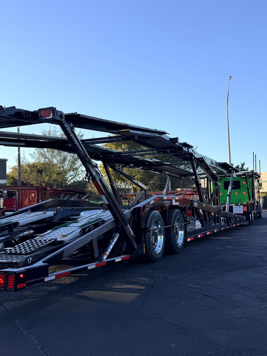 2019 Peterbilt 389 w/a 2019 Cottrell CX09 LSFA 80’