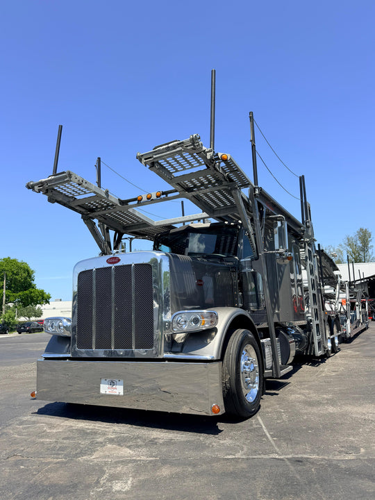 2024 Peterbilt 389 w/a 2023 Lohr G20