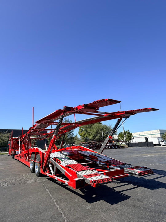 2022 Peterbilt 389 w/a 2020 Cottrell LSFA 80’