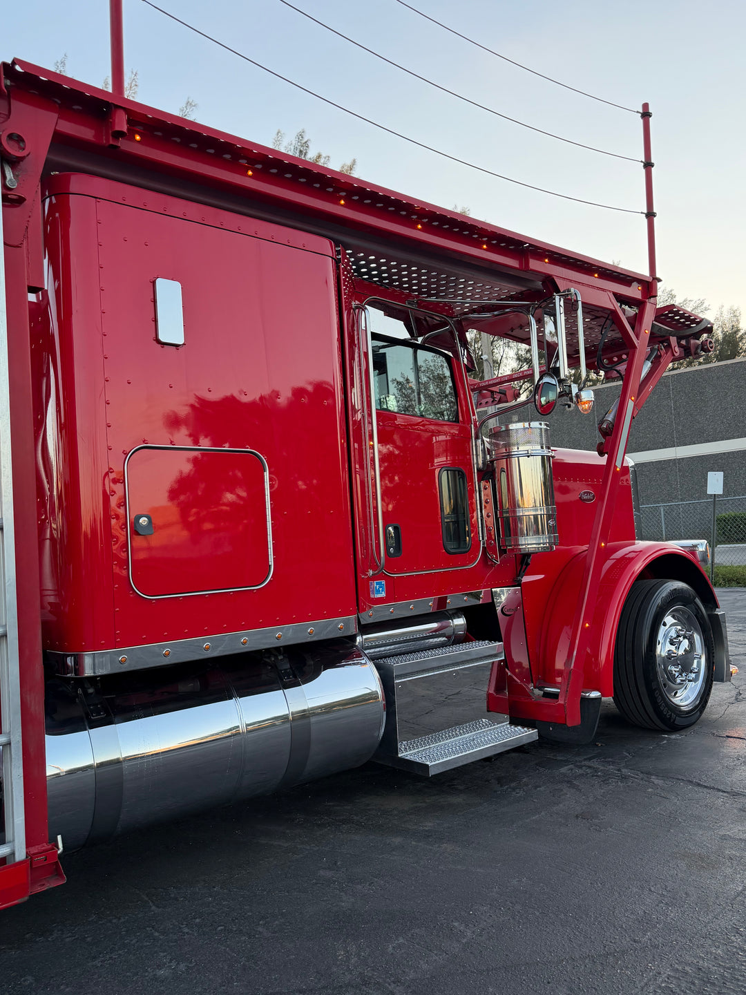 2020 Peterbilt 389 (CHOP TOP) w/a 2020 Cottrell LSFA 80 Footer
