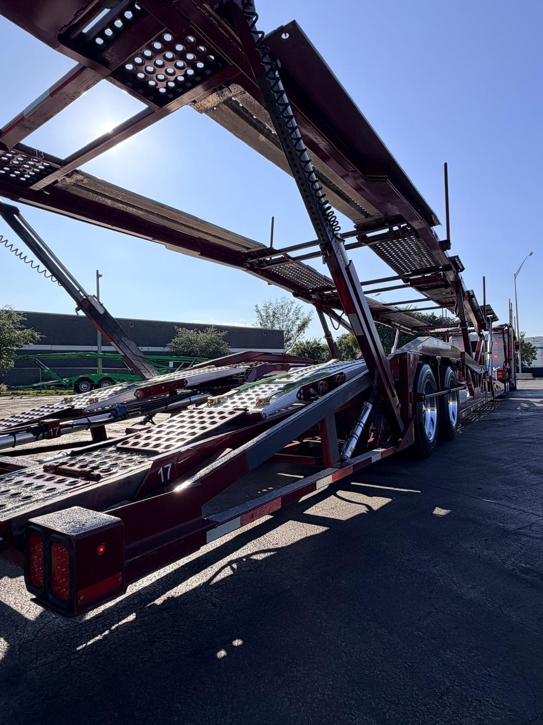 2022 Peterbilt 389 w/a 2022 Cottrell CX09 LSFA