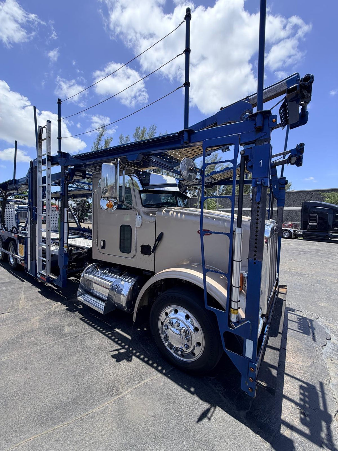 2019 Peterbilt 365 w/a 2019 Cottrell LSFA 80”