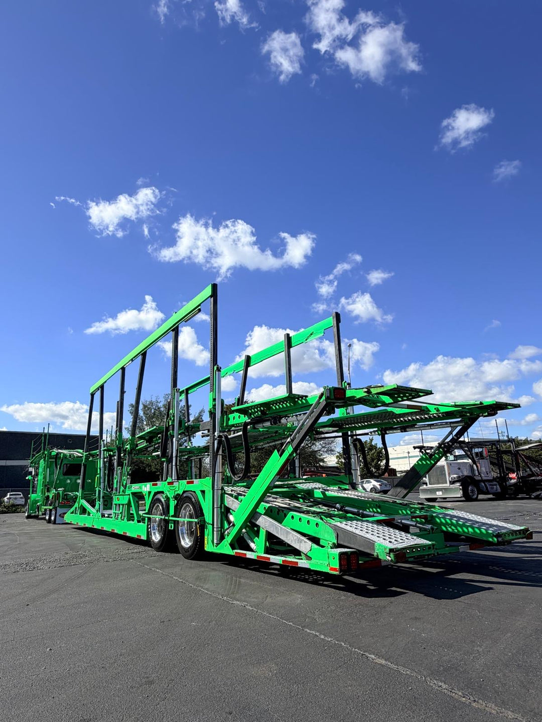 2017 Peterbilt 389 w/a 2017 Cottrell CX11