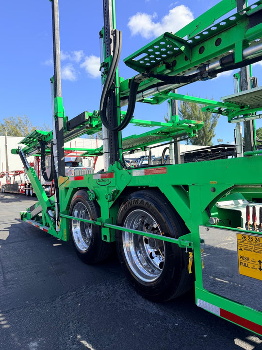 2017 Peterbilt 389 w/a 2017 Cottrell CX11