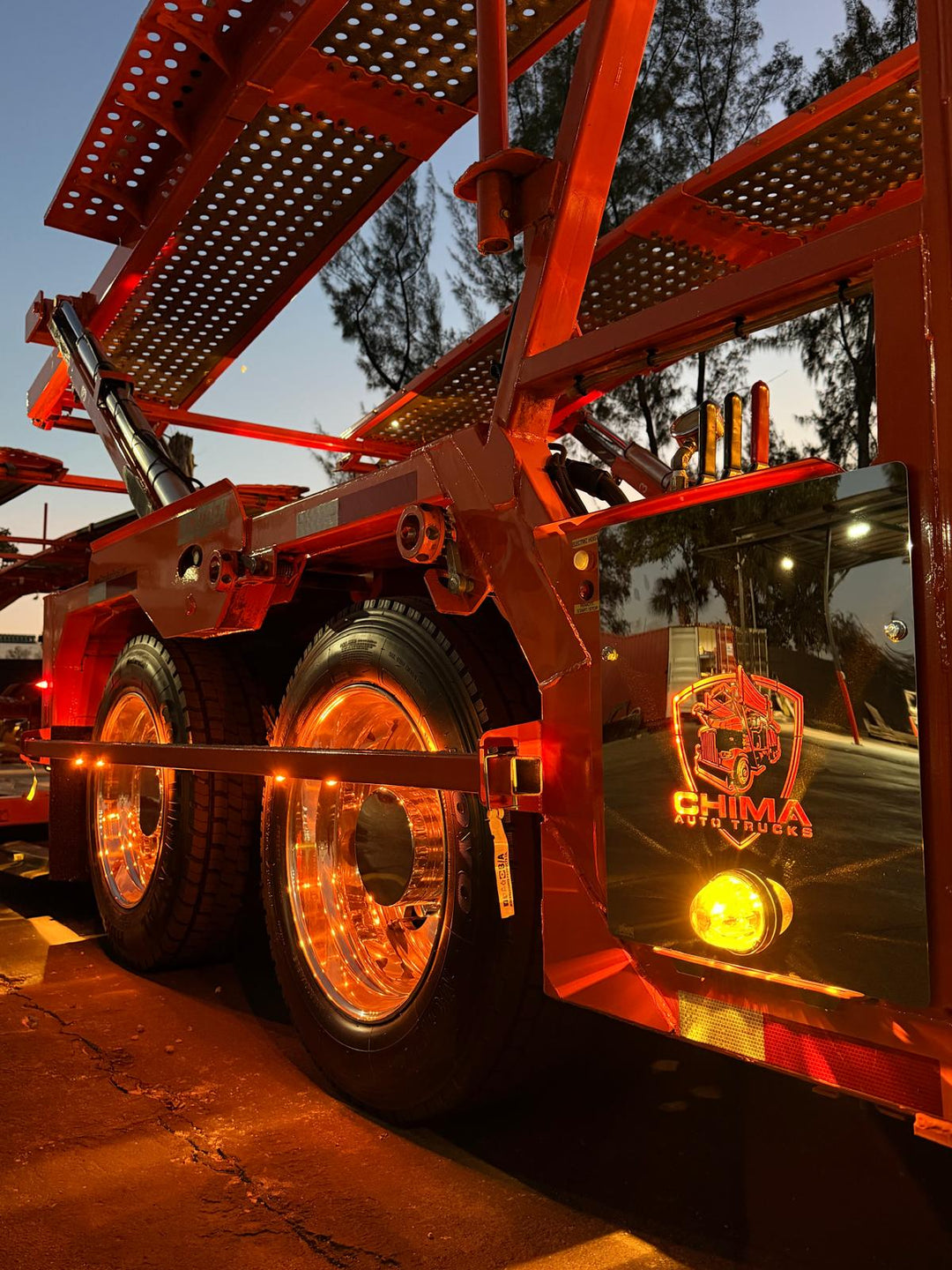 2020 Peterbilt 389 w/a 2021 Cottrell LSFA 80”