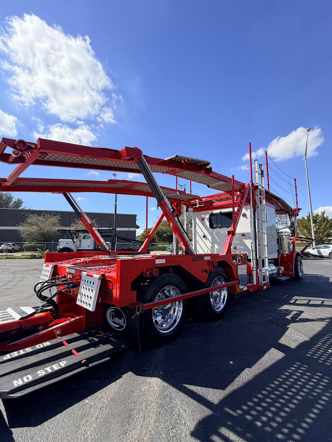 2020 Peterbilt 389 w/a 2021 Cottrell LSFA 80’