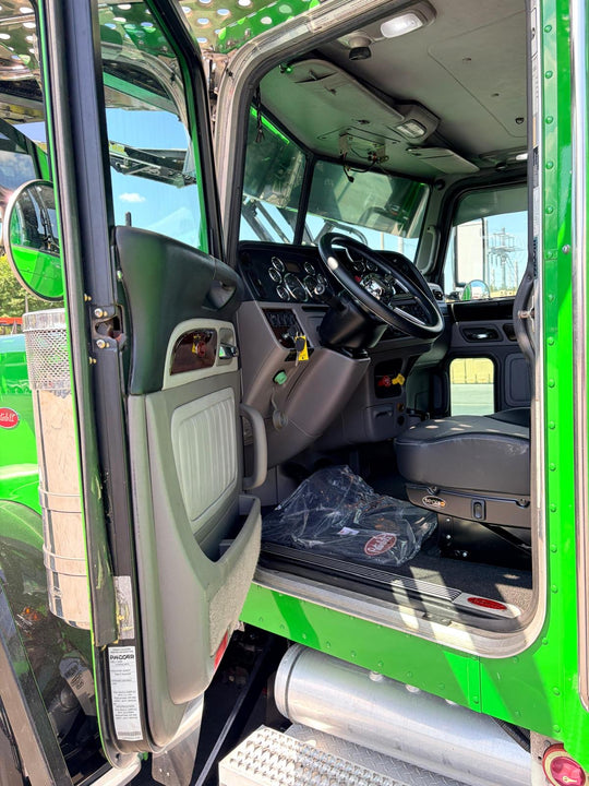 2020 Peterbilt 389 (Chop Top) w/a 2020 Cottrell CX09 LSFA 80 Footer