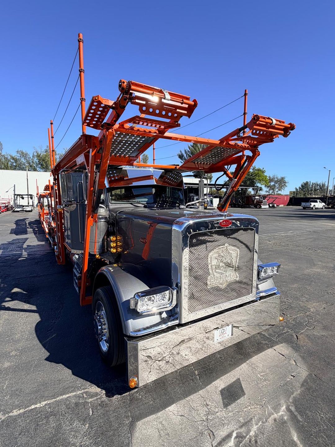 2020 Peterbilt 389 w/a 2021 Cottrell LSFA 80”