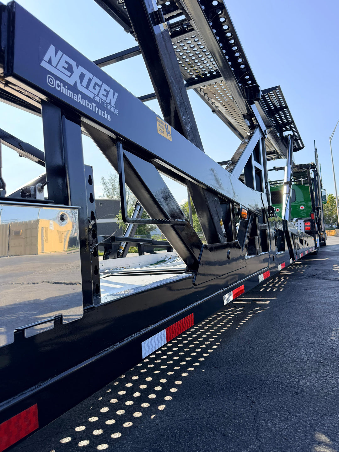 2019 Peterbilt 389 w/a 2020 Cottrell CX09 LSFA