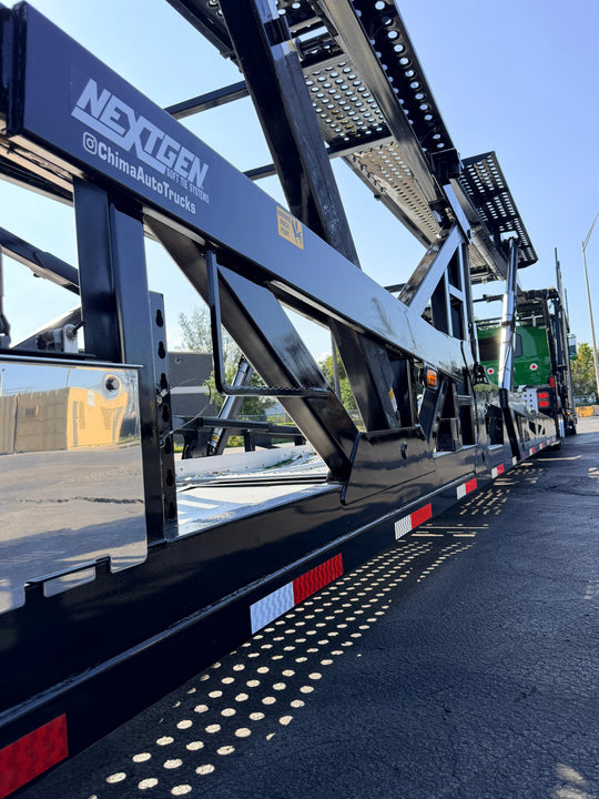 2019 Peterbilt 389 w/a 2020 Cottrell CX09 LSFA