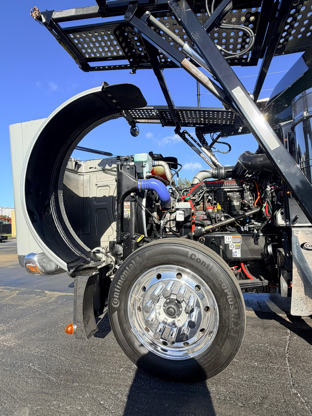 2024 Peterbilt 389 (ChopTop) w/a 2024 Cottrell CX09 LSFA 80”