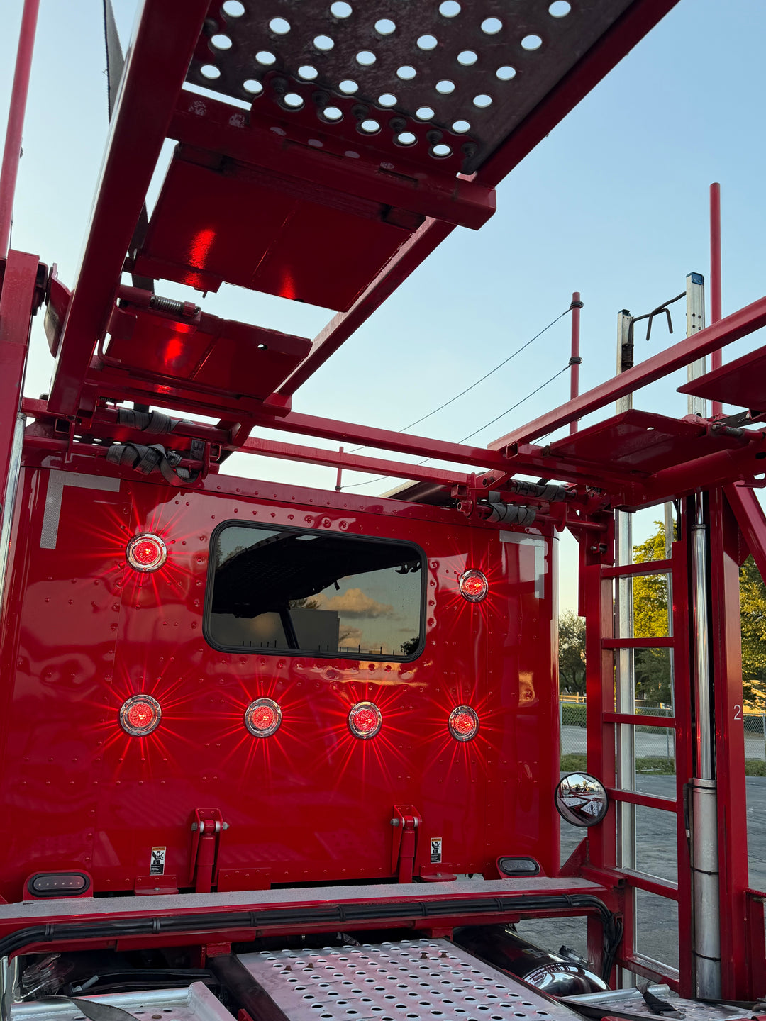 2020 Peterbilt 389 (CHOP TOP) w/a 2020 Cottrell LSFA 80 Footer