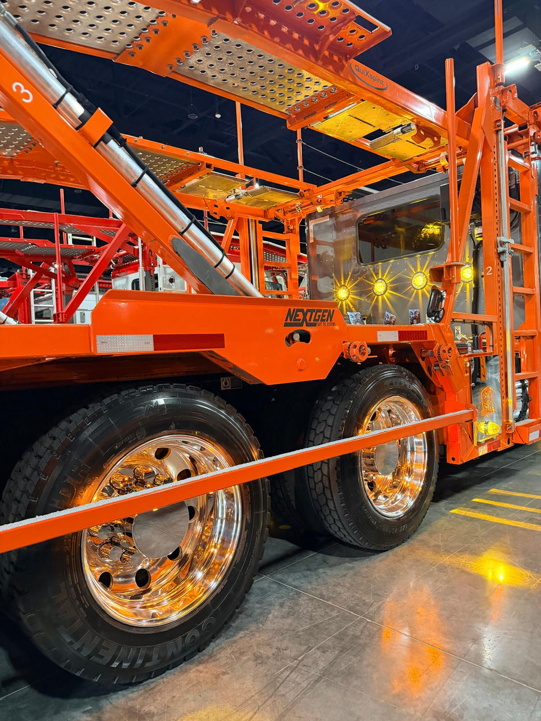 2020 Peterbilt 389 w/a 2021 Cottrell LSFA 80”