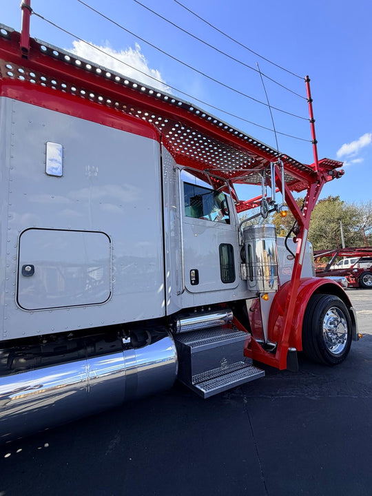 2020 Peterbilt 389 w/a 2021 Cottrell LSFA 80’