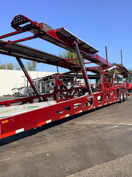 2022 Peterbilt 389 w/a 2022 Cottrell CX09 LSFA