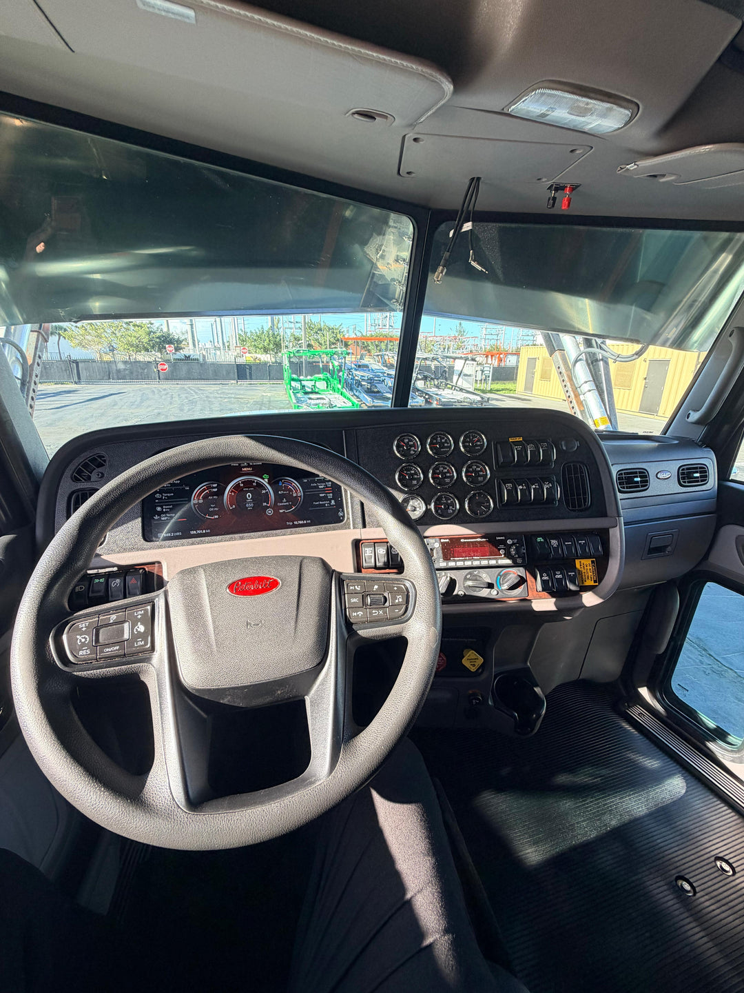 2024 Peterbilt 389 (ChopTop) w/a 2024 Cottrell CX09 LSFA 80”