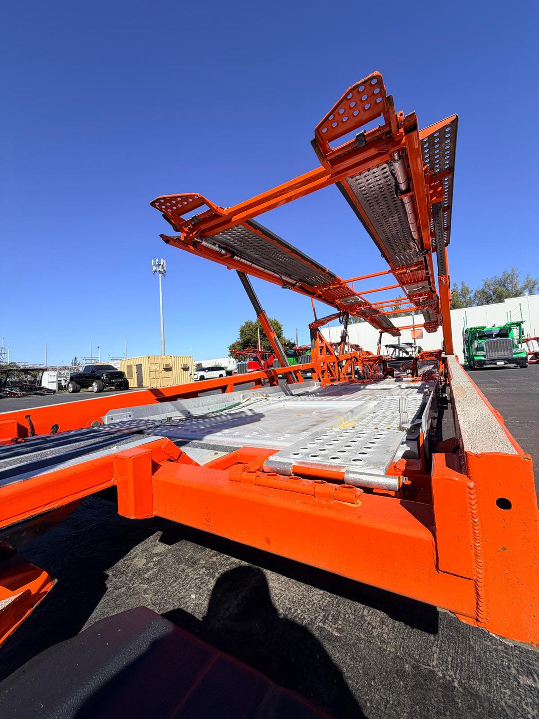 2020 Peterbilt 389 w/a 2021 Cottrell LSFA 80”