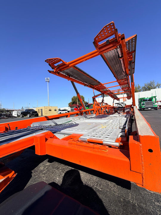 2020 Peterbilt 389 w/a 2021 Cottrell LSFA 80”