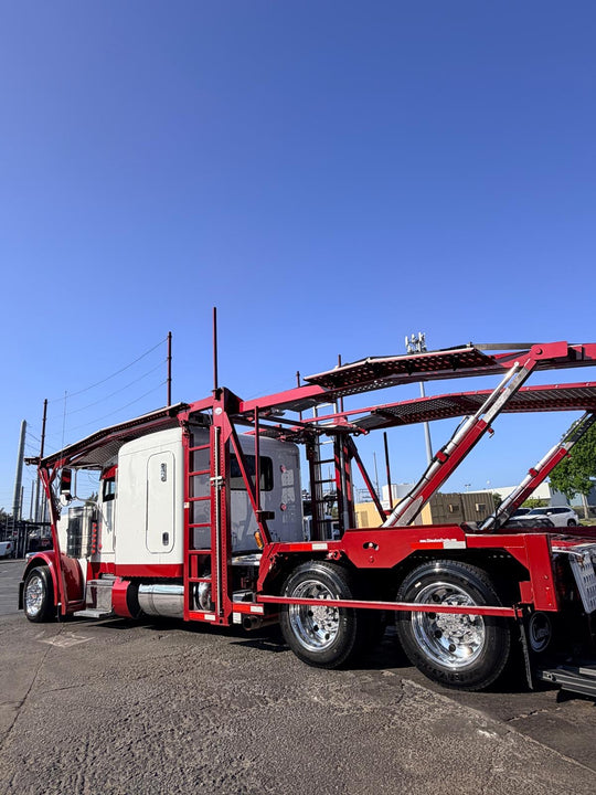 2022 Peterbilt 389 w/a 2022 Cottrell CX09 LSFA
