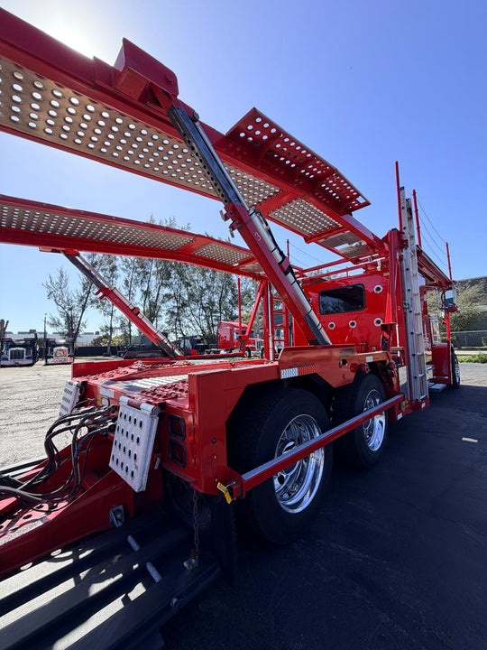 2022 Peterbilt 389 w/a 2020 Cottrell LSFA 80’