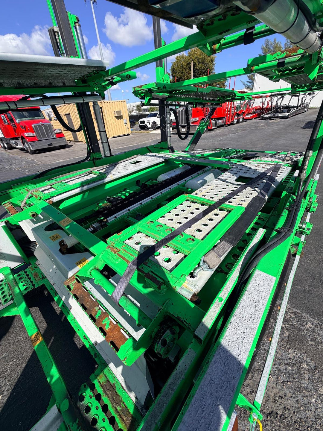 2017 Peterbilt 389 w/a 2017 Cottrell CX11