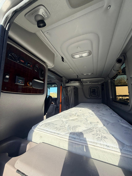 2024 Peterbilt 389 (ChopTop) w/a 2024 Cottrell CX09 LSFA 80”