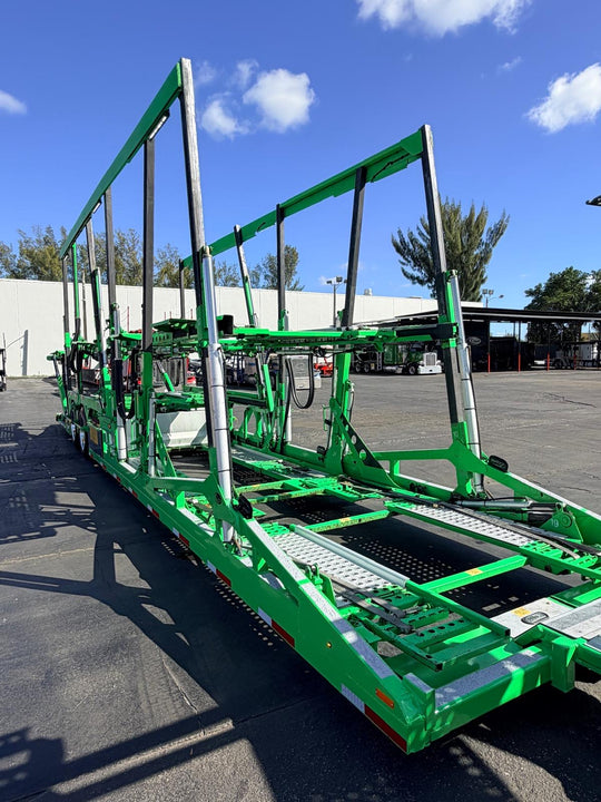 2017 Peterbilt 389 w/a 2017 Cottrell CX11