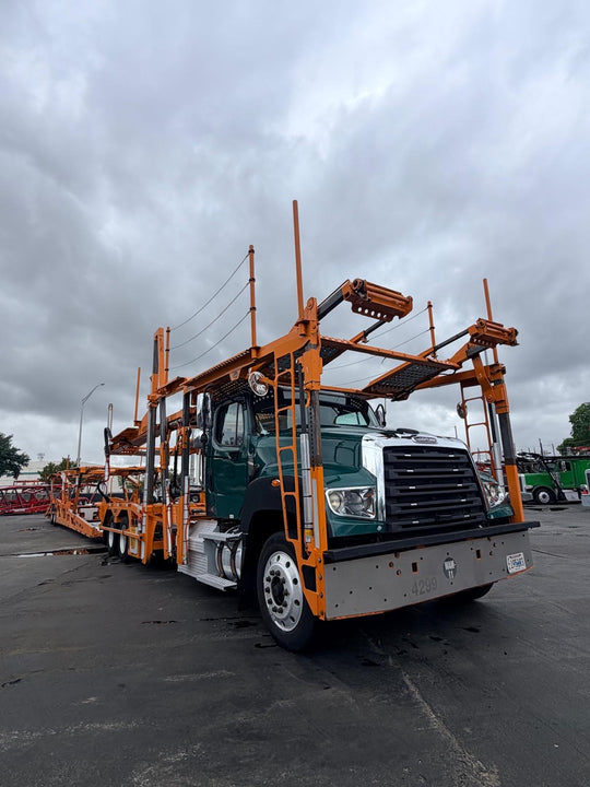 2020 Freightliner 114SD w/a 2020 Cottrell CX09 LSFA 80 Footer
