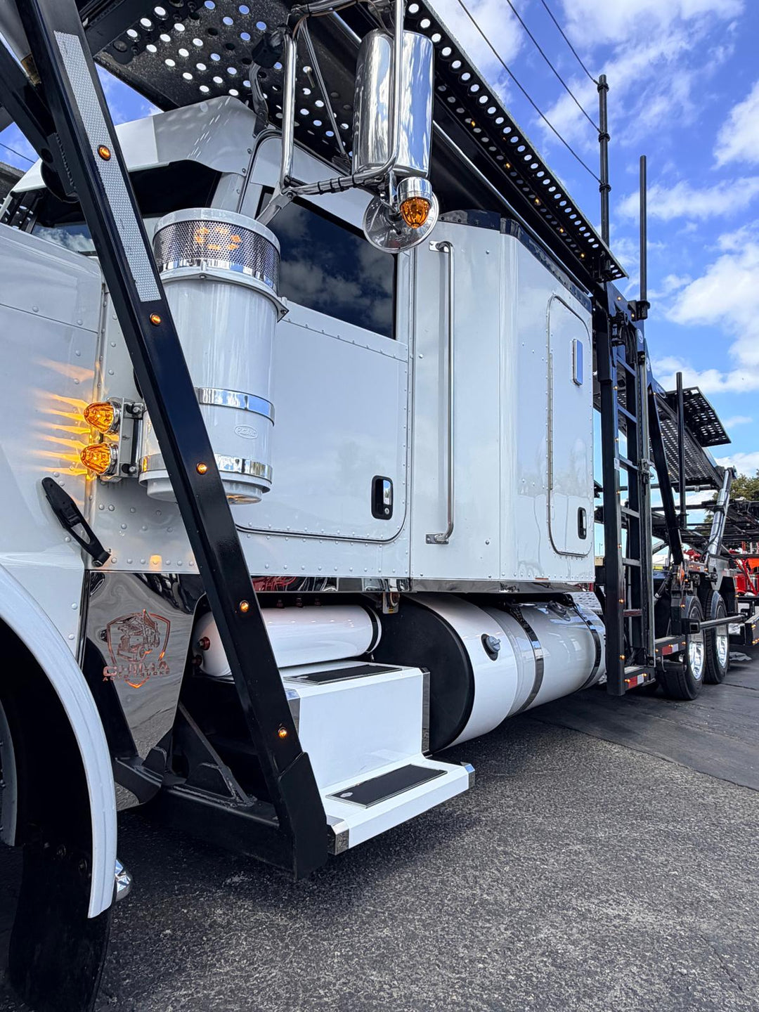 2021 Peterbilt 389 (ChopTop) w/a 2023 Cottrell LSFA 80”