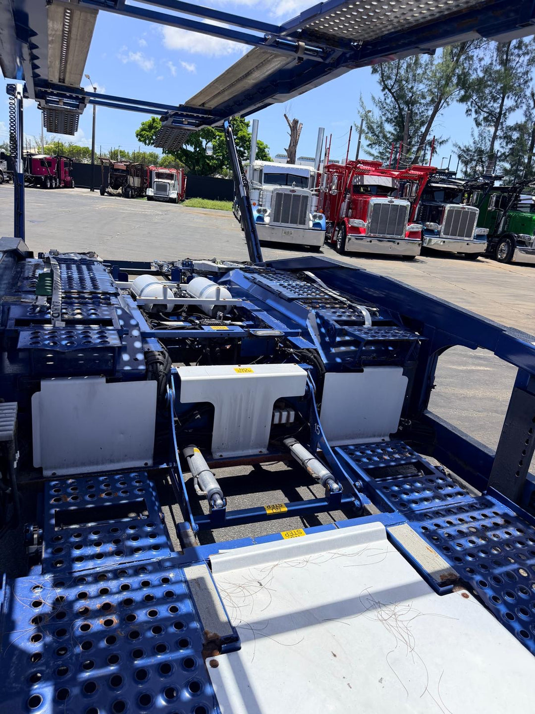 2019 Peterbilt 365 w/a 2019 Cottrell LSFA 80”