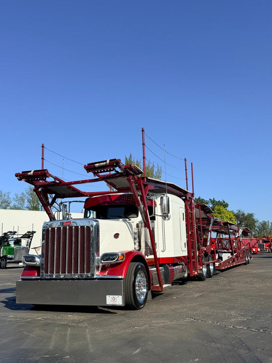 2022 Peterbilt 389 w/a 2022 Cottrell CX09 LSFA