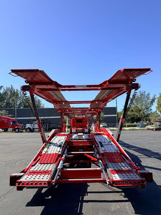 2022 Peterbilt 389 w/a 2020 Cottrell LSFA 80’