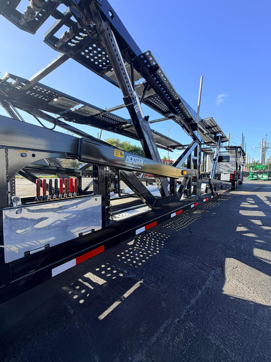 2024 Peterbilt 389 (ChopTop) w/a 2024 Cottrell CX09 LSFA 80”