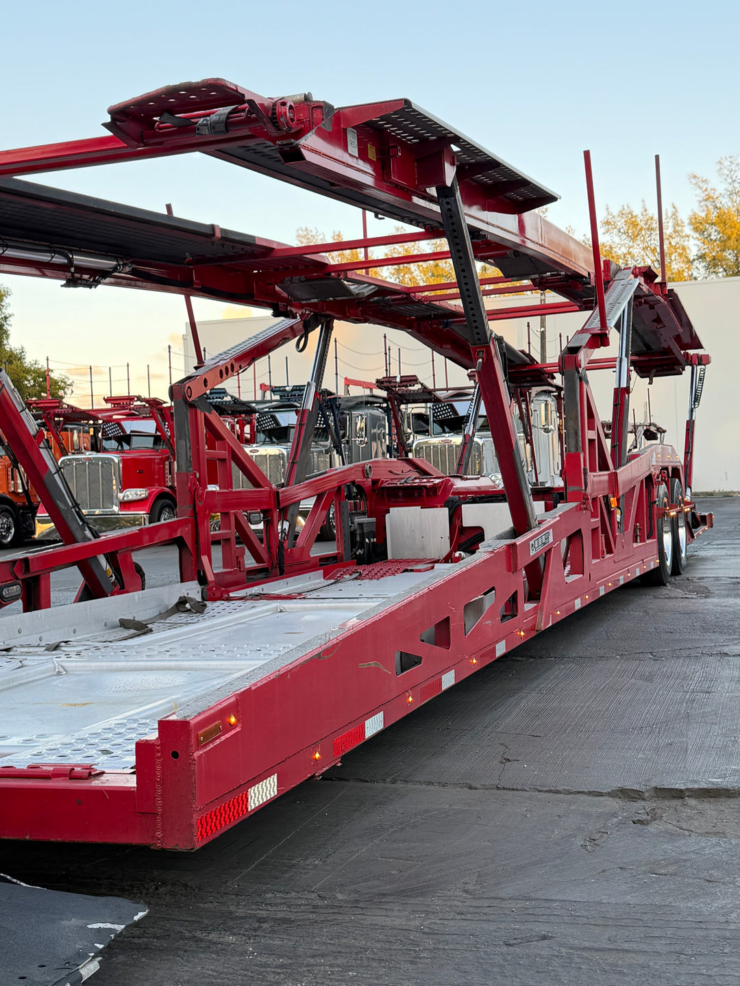 2020 Peterbilt 389 (CHOP TOP) w/a 2020 Cottrell LSFA 80 Footer