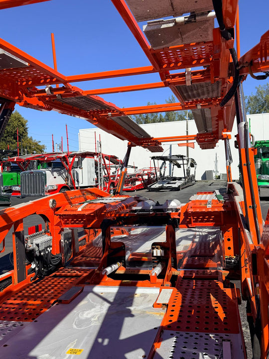 2020 Peterbilt 389 w/a 2021 Cottrell LSFA 80”