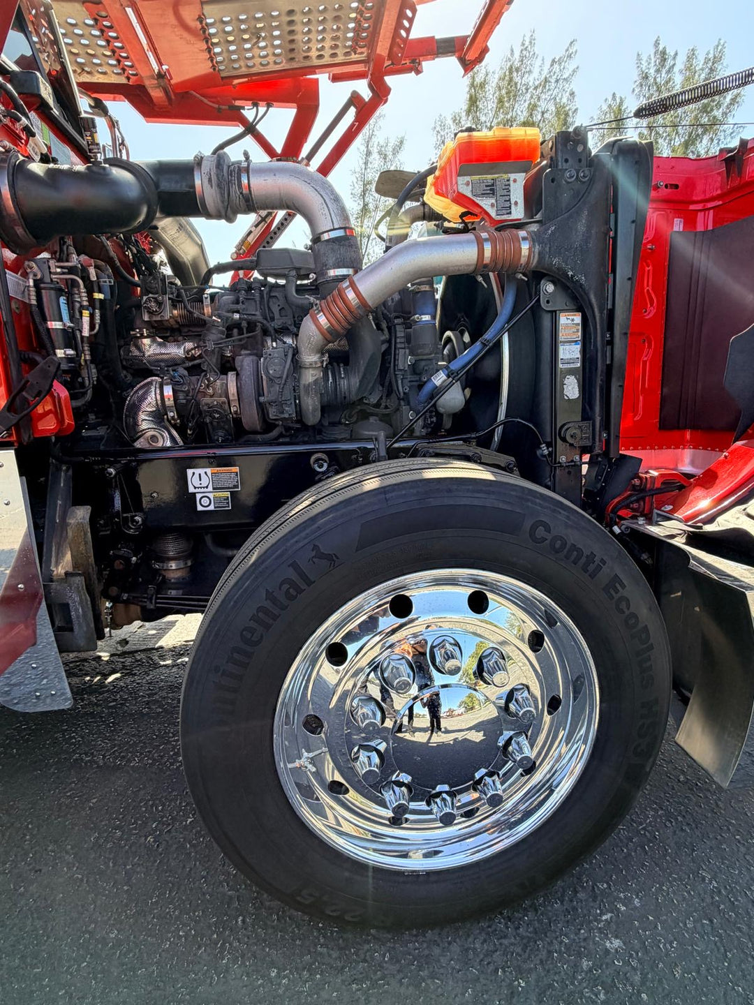 2022 Peterbilt 389 w/a 2020 Cottrell LSFA 80’