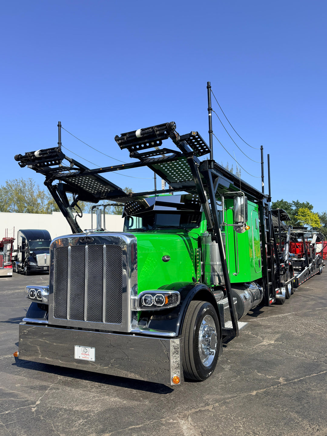 2019 Peterbilt 389 w/a 2020 Cottrell CX09 LSFA