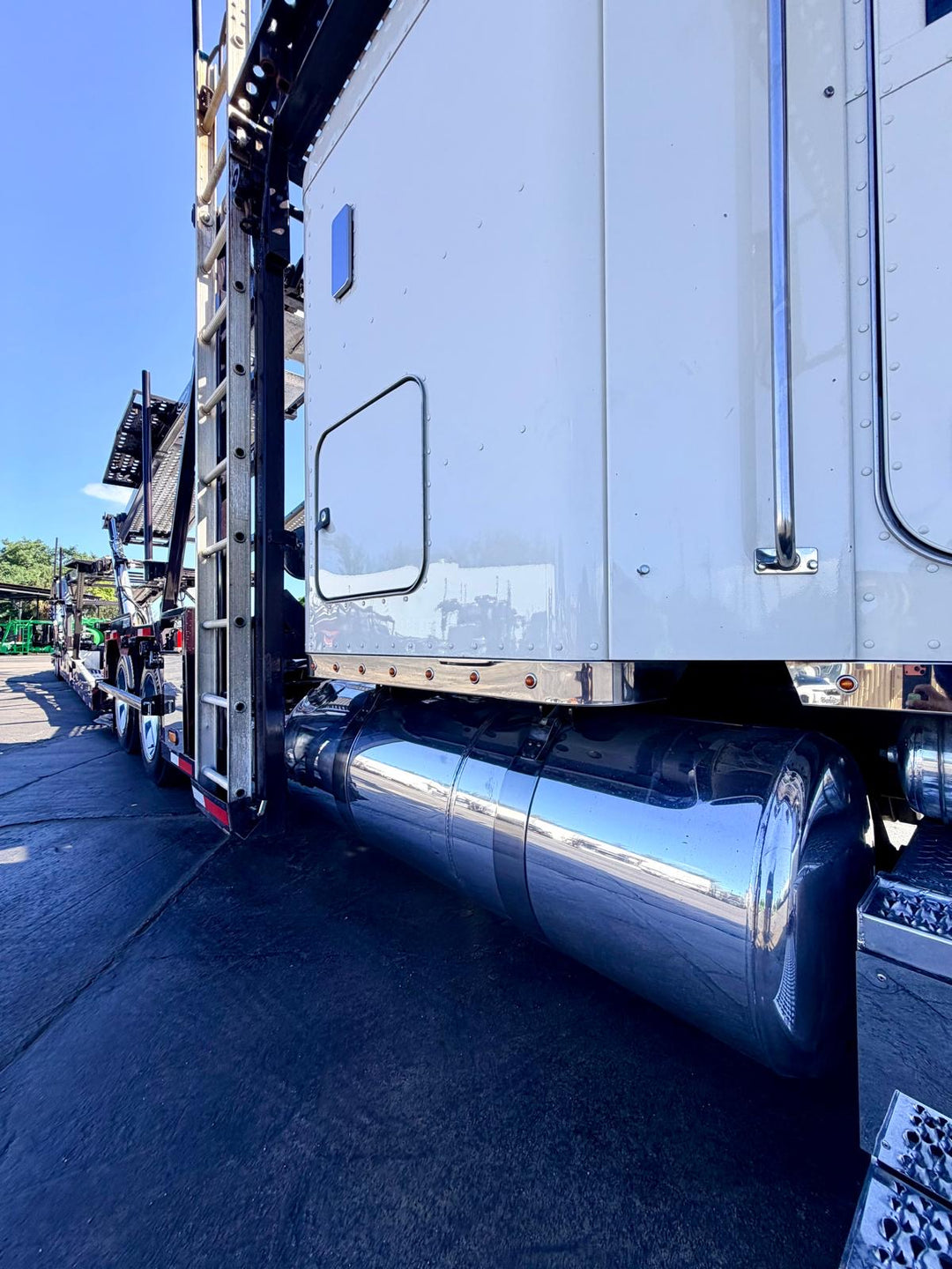 2021 Peterbilt 389 w/a 2022 Cottrell LSFA 80”
