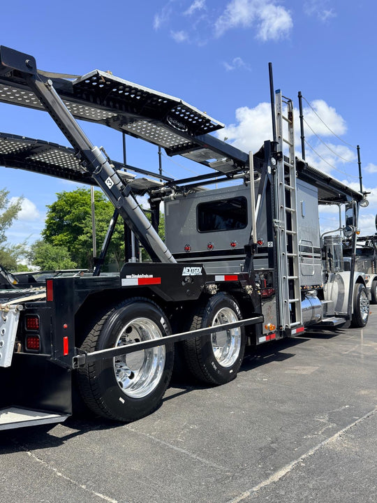 2024 Peterbilt 389 w/a 2024 Cottrell CX09 LSFA 80”