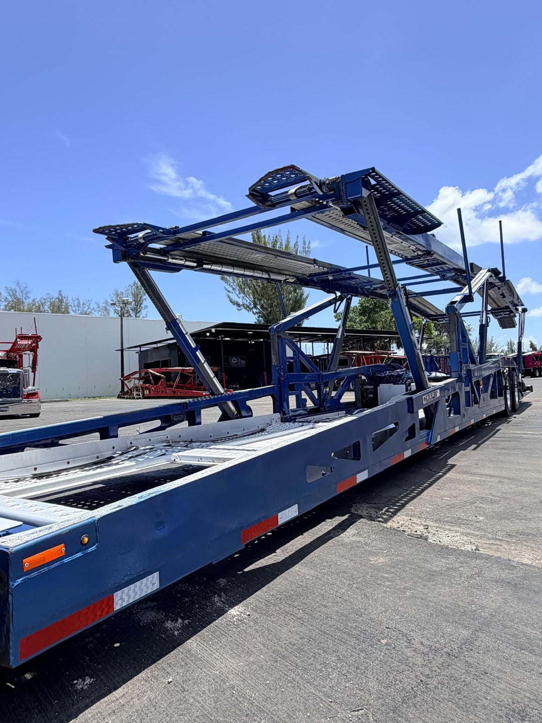 2019 Peterbilt 365 w/a 2019 Cottrell LSFA 80”