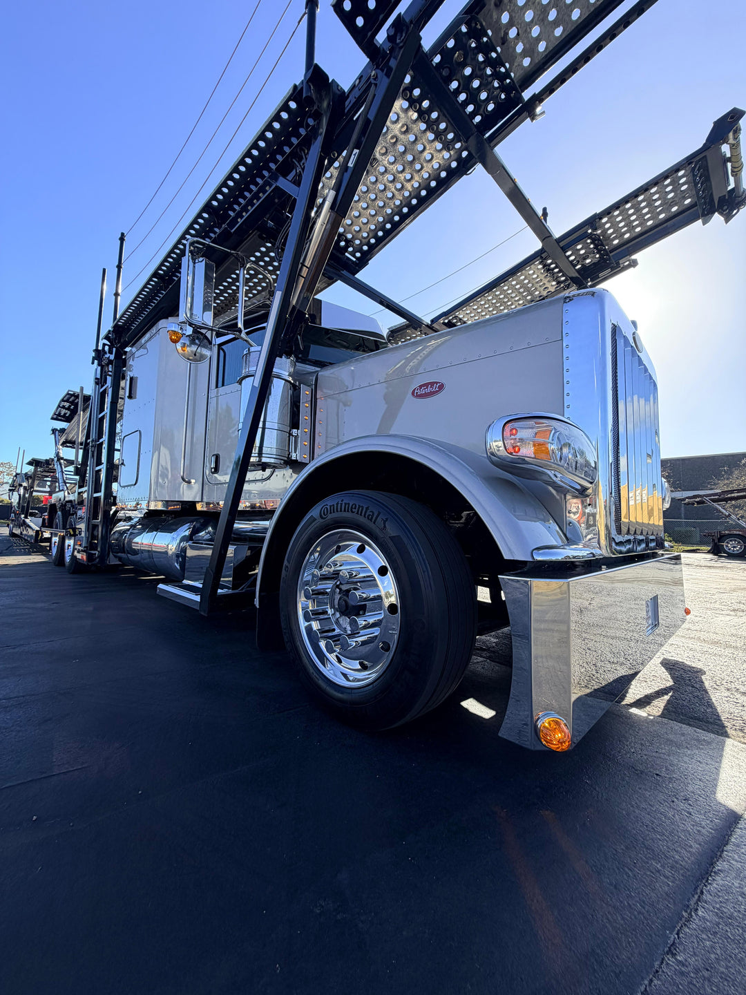 2024 Peterbilt 389 (ChopTop) w/a 2024 Cottrell CX09 LSFA 80”