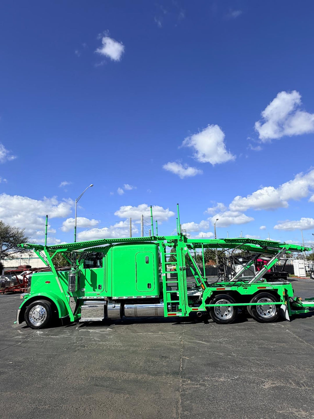 2017 Peterbilt 389 w/a 2017 Cottrell CX11