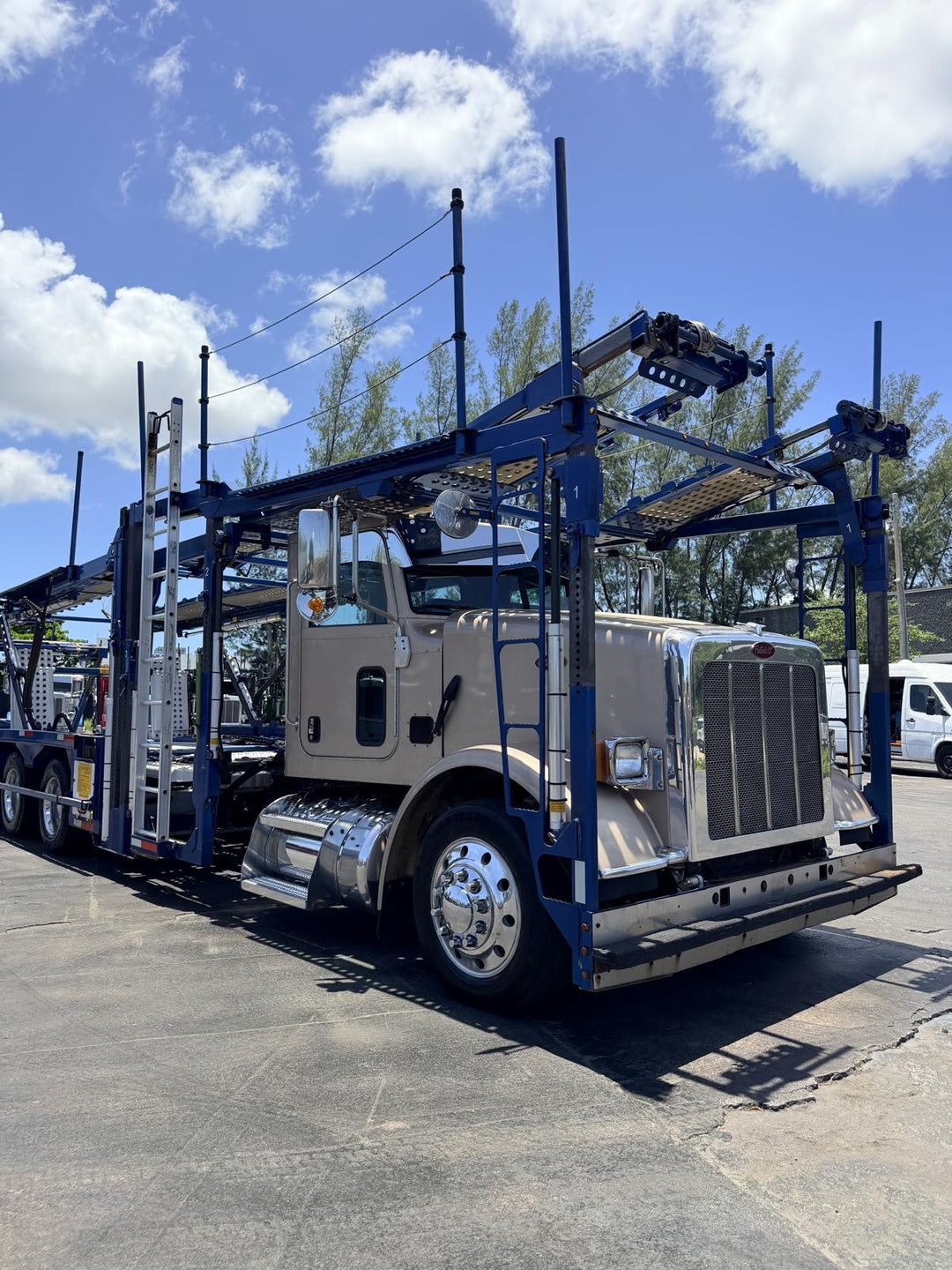 2019 Peterbilt 365 w/a 2019 Cottrell LSFA 80”
