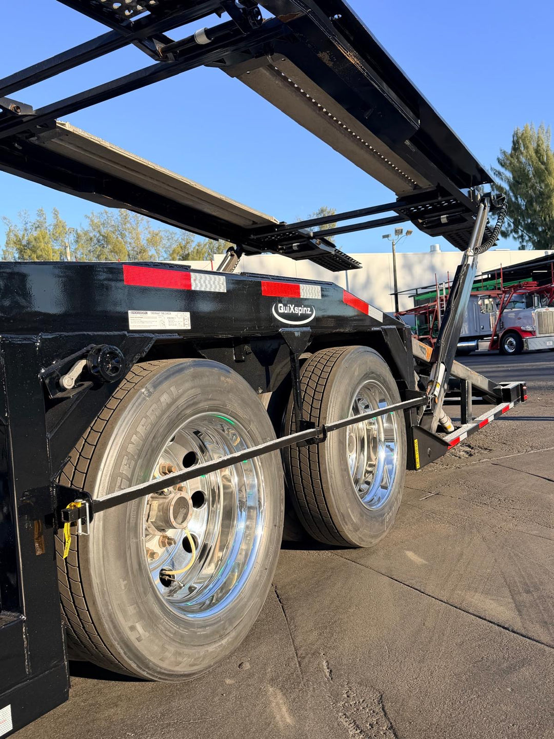 2019 Peterbilt 389 w/a 2019 Cottrell CX09 LSFA 80’
