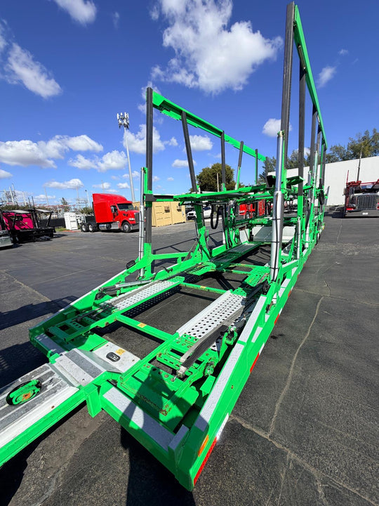 2017 Peterbilt 389 w/a 2017 Cottrell CX11